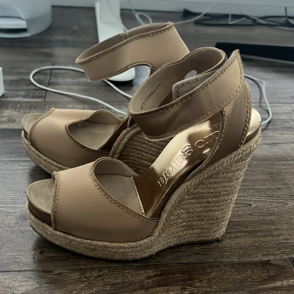Pedro Garcia Tan Wedges